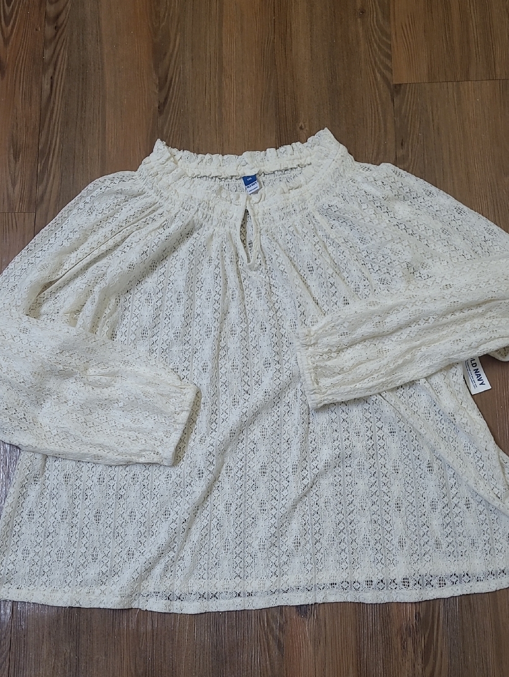 Old Navy Cream Lace Peasant Blouse